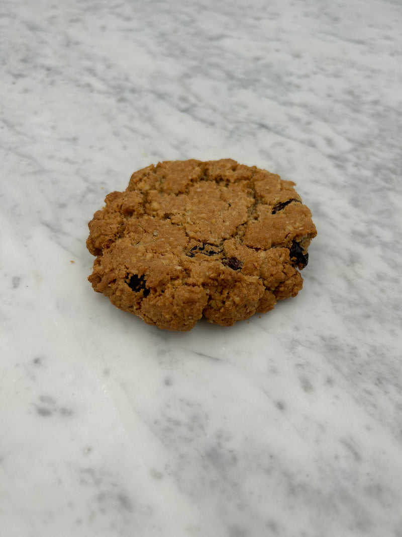 Oat and raisin cookie