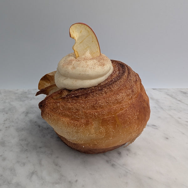 Spiced Toffee Apple Cruffin